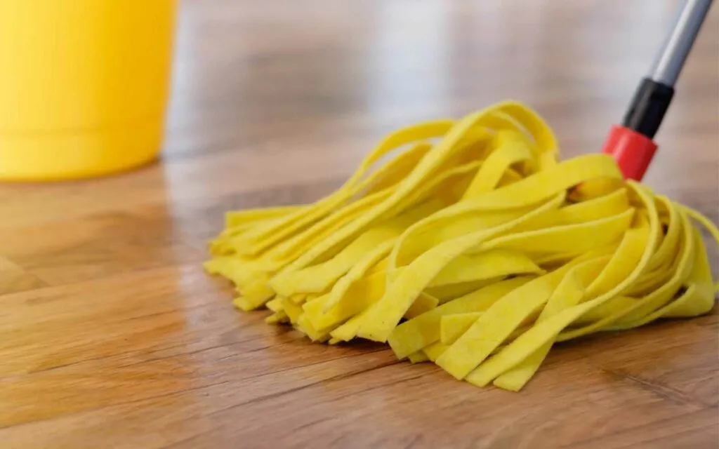 laminate-care-img-2-1-1024x640-1 Mop | Jubilee Flooring & Decorating